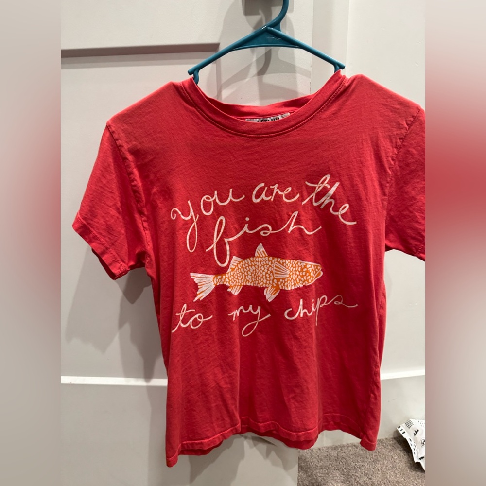 Letluv Fish to my chips tee